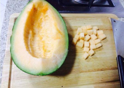 吃中药可吃哈密瓜不,相宜搭配的健康饮食指南