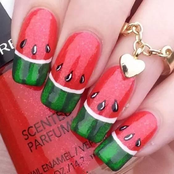 华妃吃瓜美甲,时尚潮流新风向